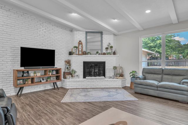 105 E Tulip St, White Oak, TX 75693