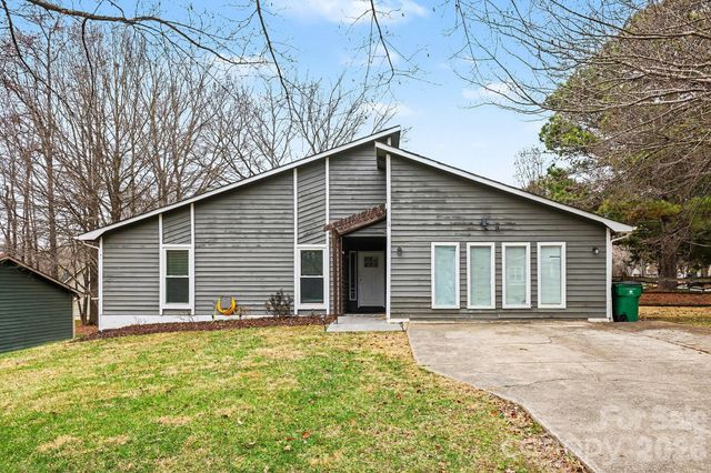 6022 Hanna Court, Charlotte, NC 28212