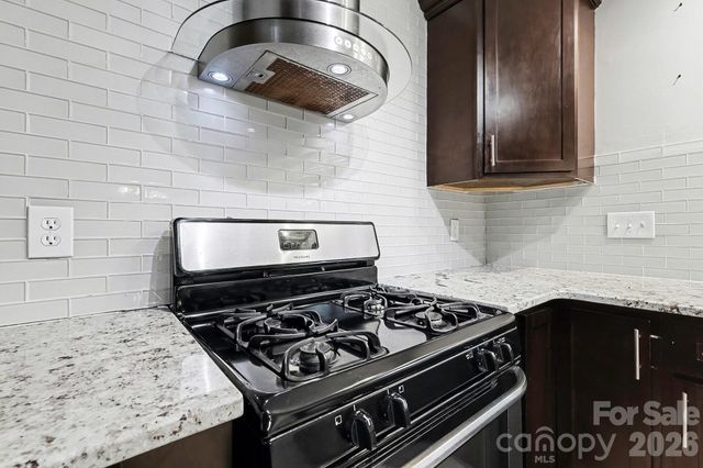 6022 Hanna Court, Charlotte, NC 28212