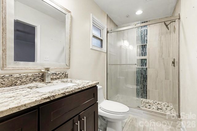 6022 Hanna Court, Charlotte, NC 28212