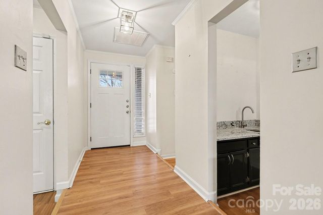 6022 Hanna Court, Charlotte, NC 28212