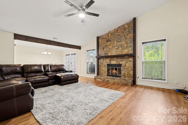 6022 Hanna Court, Charlotte, NC 28212