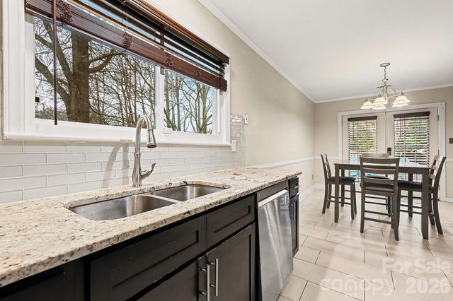 6022 Hanna Court, Charlotte, NC 28212