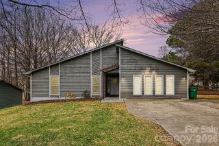 6022 Hanna Court, Charlotte, NC 28212