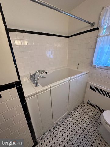 2815 PUTTY HILL AVE, Baltimore, MD 21234