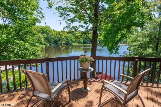 43 Croft Rd, Jefferson Twp., NJ 07849