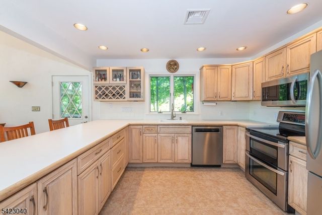 43 Croft Rd, Jefferson Twp., NJ 07849