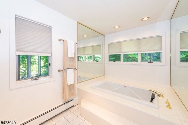 43 Croft Rd, Jefferson Twp., NJ 07849