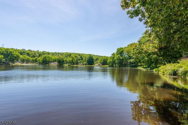 43 Croft Rd, Jefferson Twp., NJ 07849