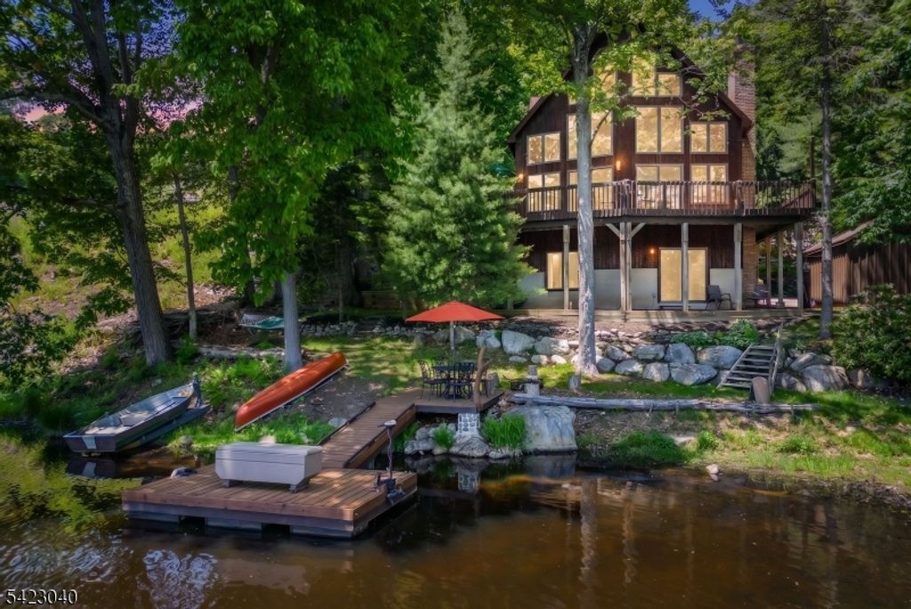 43 Croft Rd, Jefferson Twp., NJ 07849