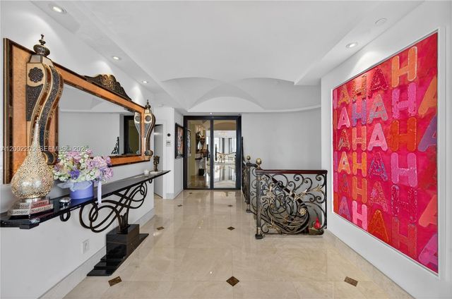 7000 Island Blvd PH-02, Aventura, FL 33160