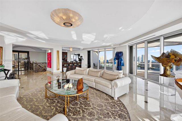 7000 Island Blvd PH-02, Aventura, FL 33160