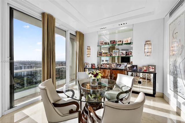 7000 Island Blvd PH-02, Aventura, FL 33160