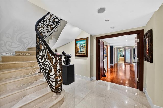 7000 Island Blvd PH-02, Aventura, FL 33160
