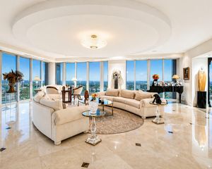 7000 Island Blvd PH-02, Aventura, FL 33160