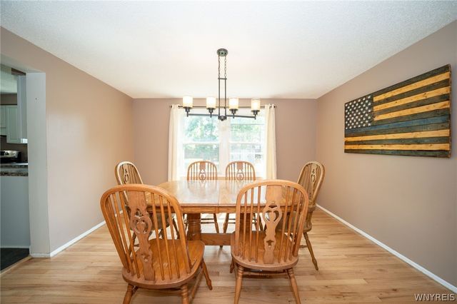 391 Woodward Crescent, West Seneca, NY 14224