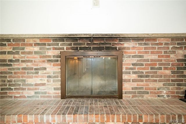 391 Woodward Crescent, West Seneca, NY 14224
