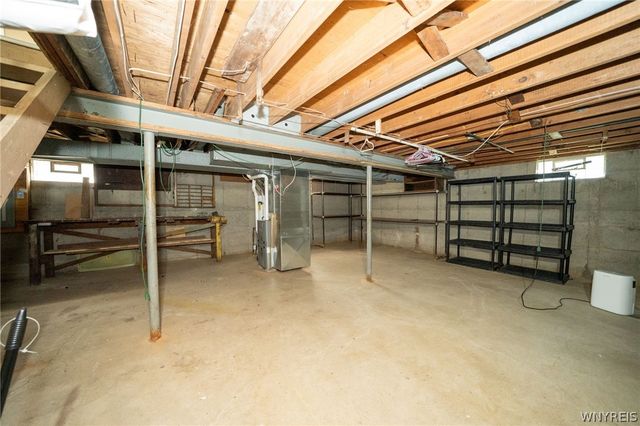 391 Woodward Crescent, West Seneca, NY 14224