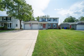 391 Woodward Crescent, West Seneca, NY 14224