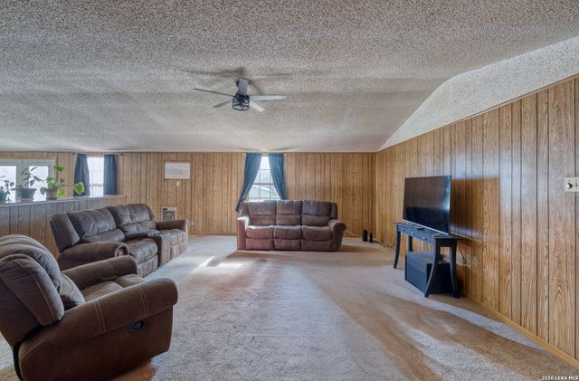 303 19th, Carrizo Springs, TX 78834