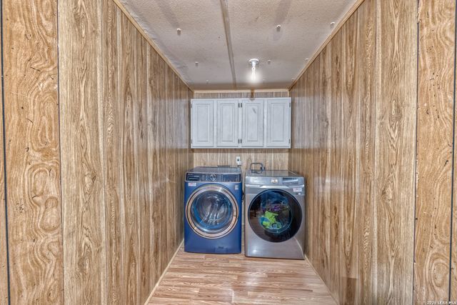 303 19th, Carrizo Springs, TX 78834