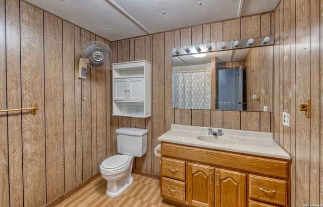 303 19th, Carrizo Springs, TX 78834