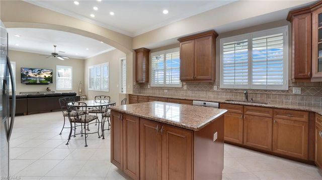 1771 Sarazen PL, Naples, FL 34120