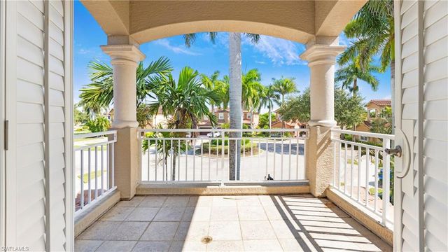 1771 Sarazen PL, Naples, FL 34120