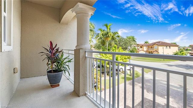 1771 Sarazen PL, Naples, FL 34120
