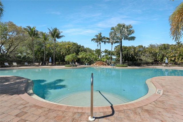 1771 Sarazen PL, Naples, FL 34120