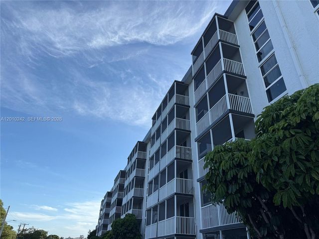 16851 NE 23rd Avenue A409, North Miami Beach, FL 33160