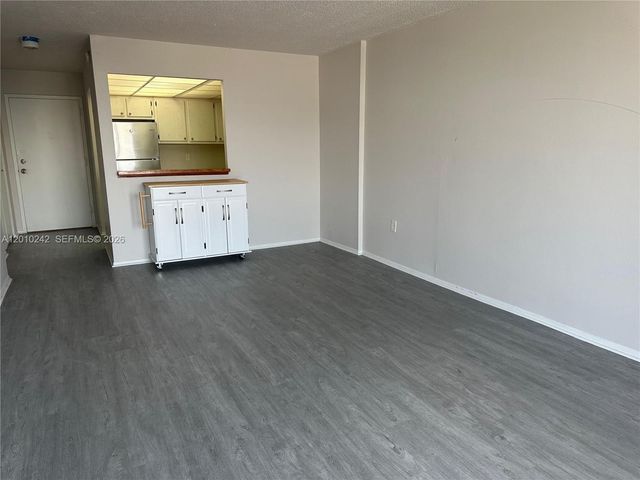 16851 NE 23rd Avenue A409, North Miami Beach, FL 33160