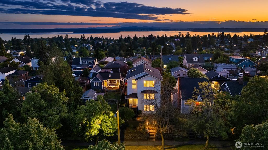 5625 35th Avenue SW, Seattle, WA 98126