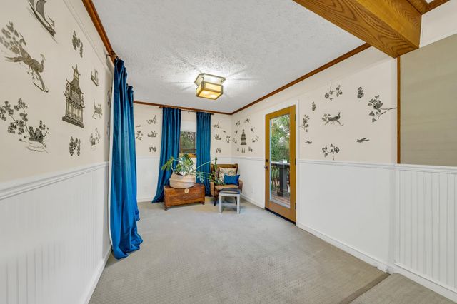 930 Saverien Dr, Sacramento, CA 95864