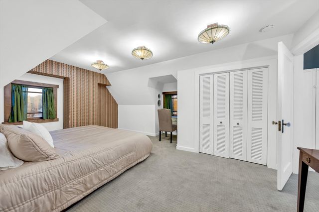 930 Saverien Dr, Sacramento, CA 95864