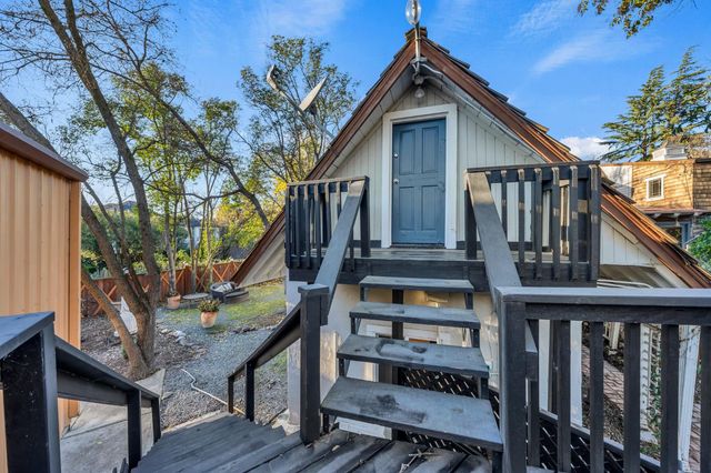 930 Saverien Dr, Sacramento, CA 95864