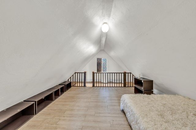 930 Saverien Dr, Sacramento, CA 95864