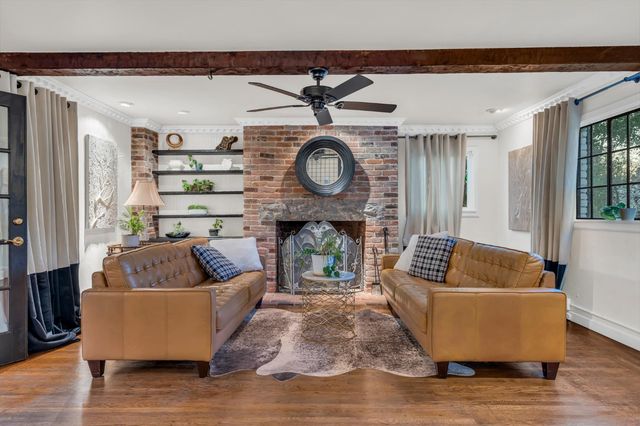 930 Saverien Dr, Sacramento, CA 95864