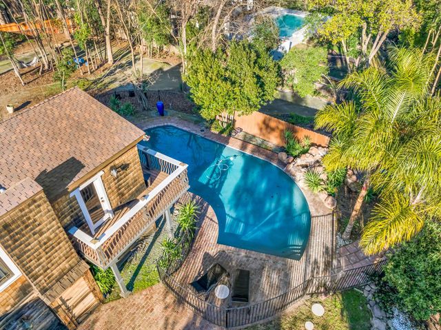 930 Saverien Dr, Sacramento, CA 95864