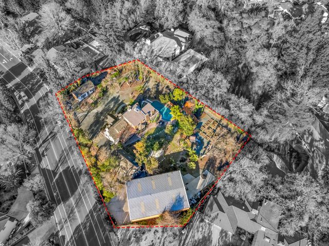 930 Saverien Dr, Sacramento, CA 95864