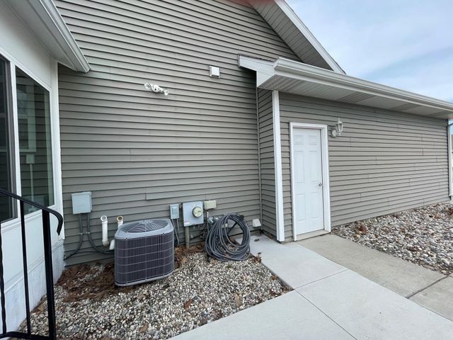 2148 Ferguson Drive, Bay City, MI 48706