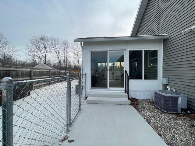 2148 Ferguson Drive, Bay City, MI 48706