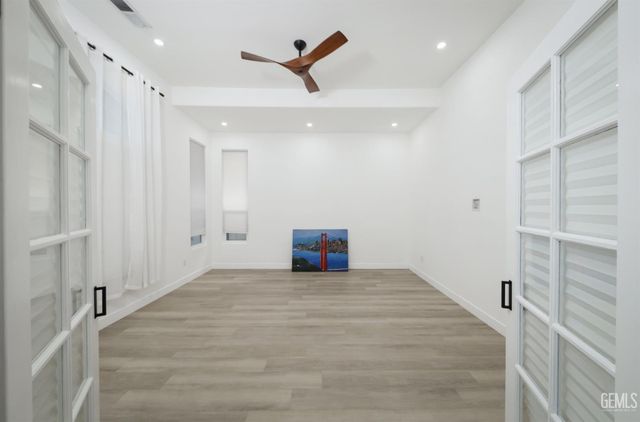 1205 Beckenham Parkway, Bakersfield, CA 93311