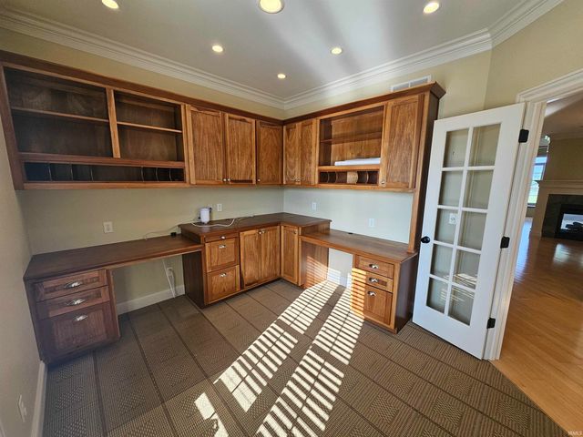 1709 Riverview Court, Evansville, IN 47713