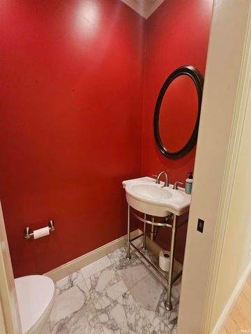 1709 Riverview Court, Evansville, IN 47713