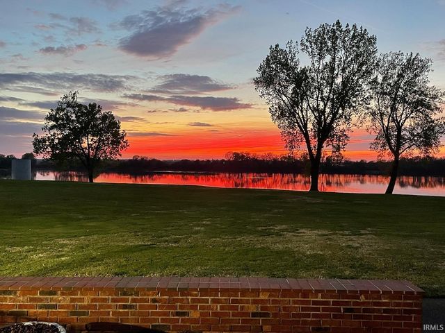 1709 Riverview Court, Evansville, IN 47713