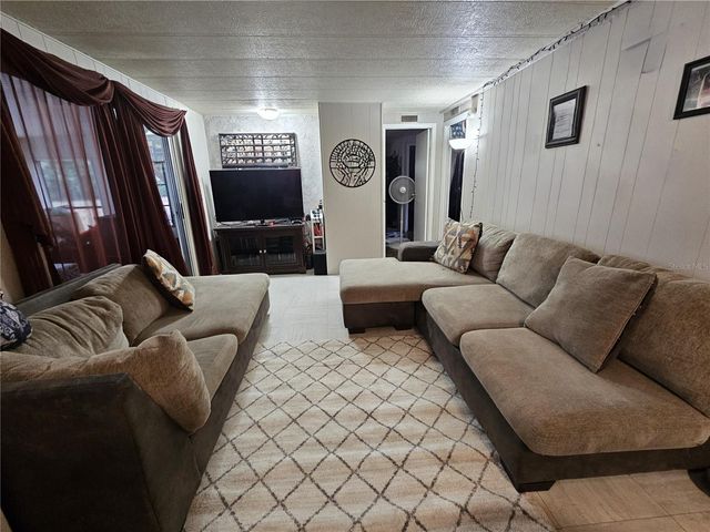 4211 LOWELL LANE, Zephyrhills, FL 33541