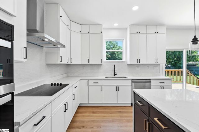 3 Rochester Street, Greenville, SC 29611