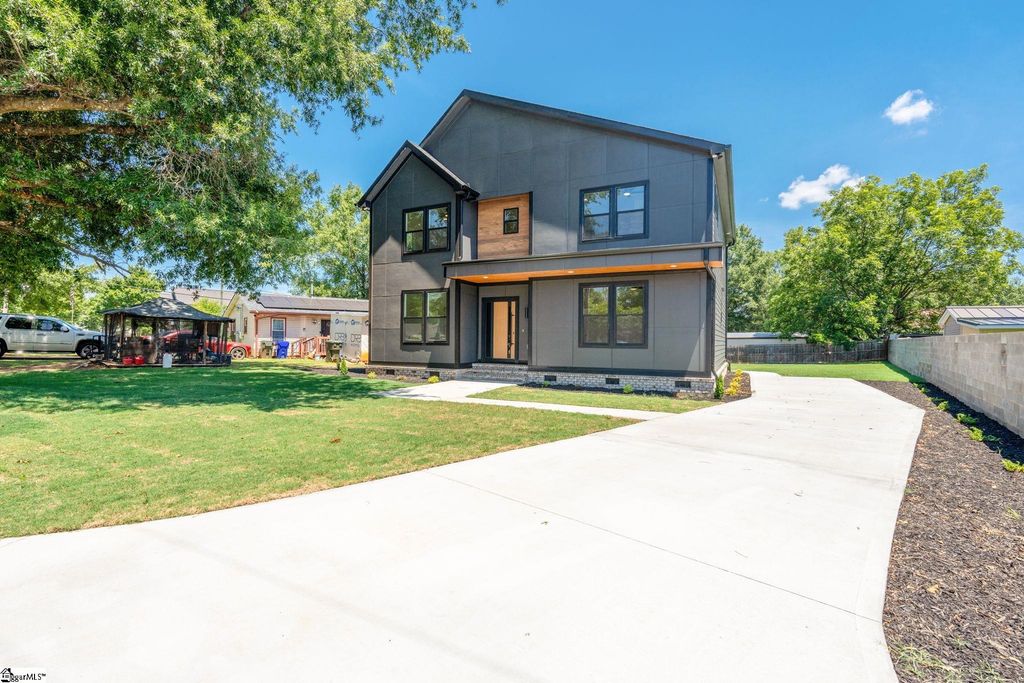 3 Rochester Street, Greenville, SC 29611