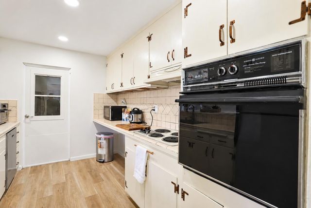 2139 Calabazas Boulevard, Santa Clara, CA 95051
